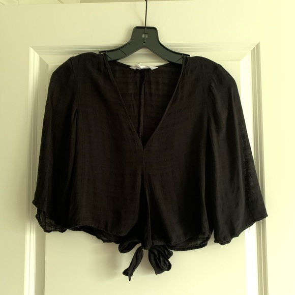 BCBGeneration Front Knot Flowy Top - Picture 2 of 4